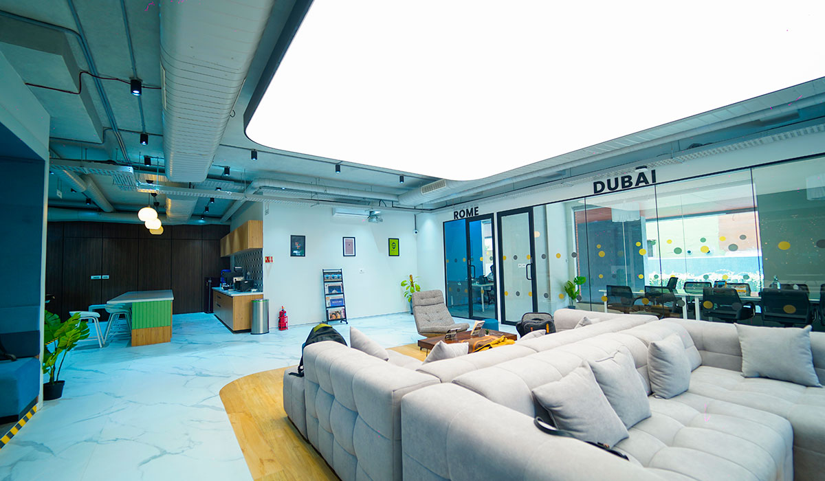 BHIVE Workspace The conventional model of fixed workplaces