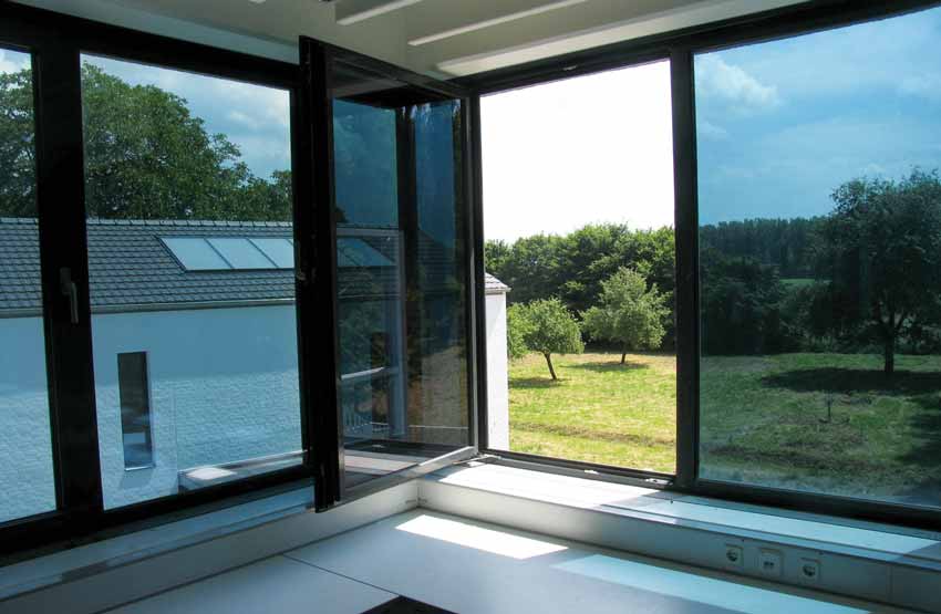 Window Protection From Solar - Radiations