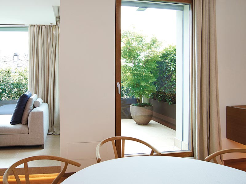 Gorlini Doors & Windows Elevate a Milan Apartment