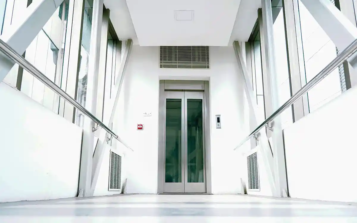 Professional-elevators