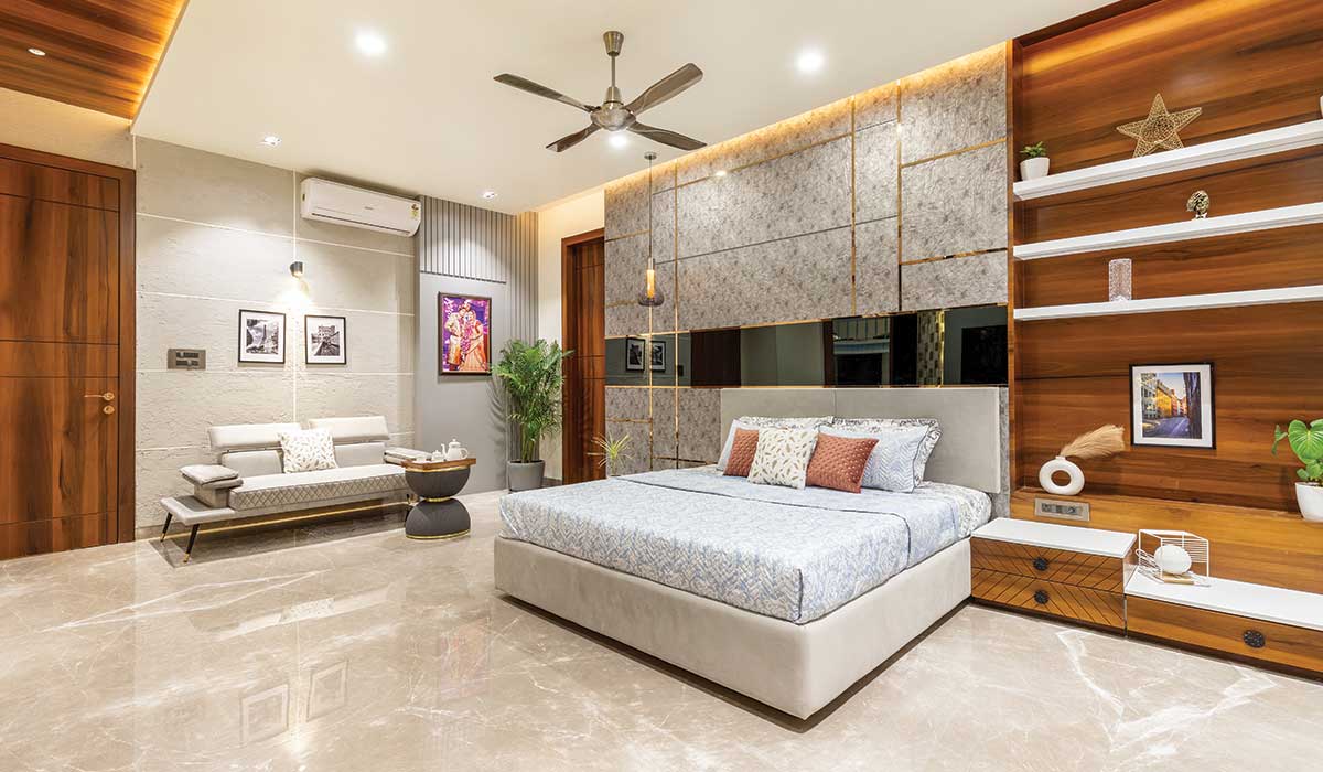 The design and décor of this villa by Space Art epitomizes elegance